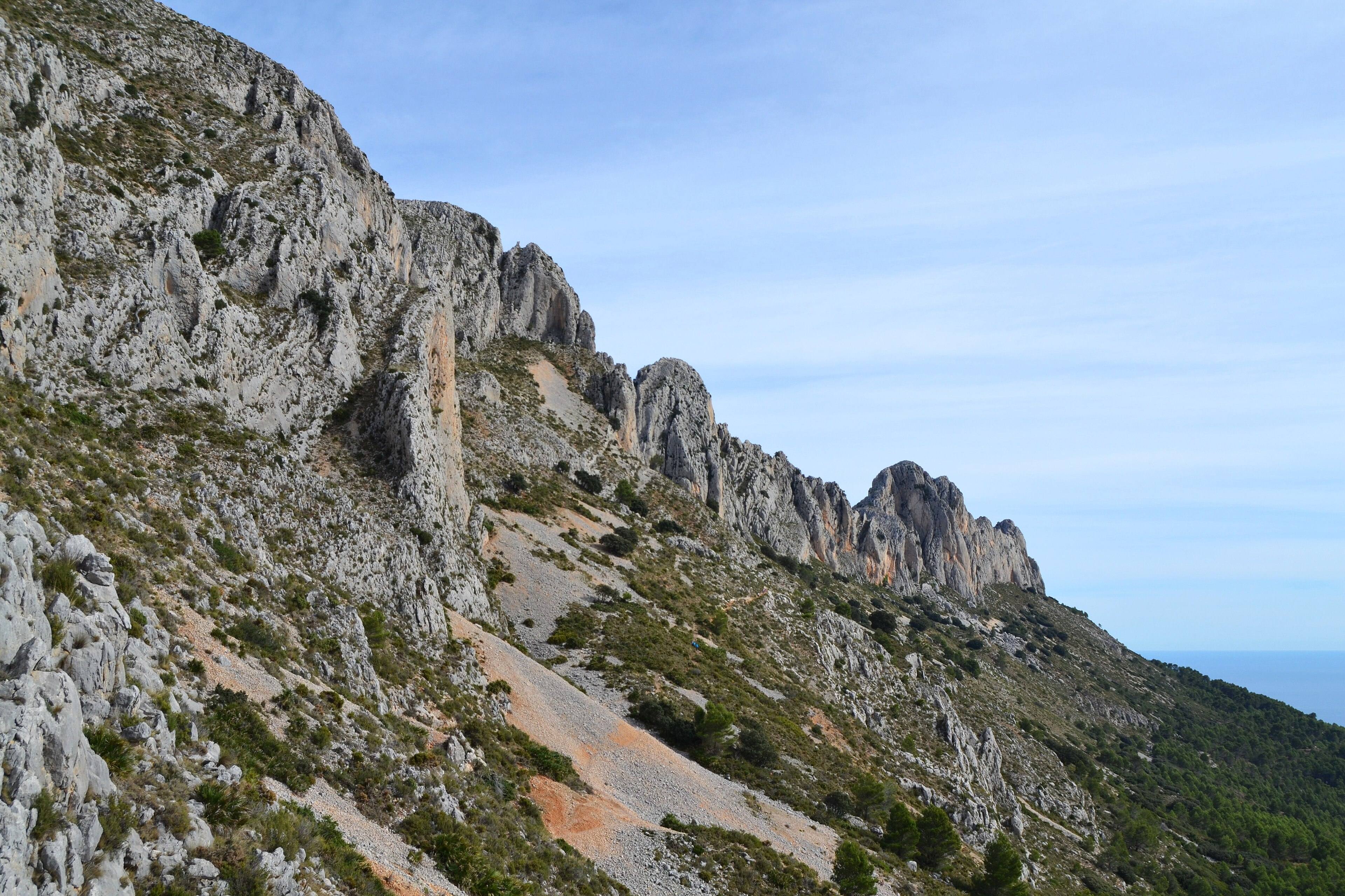 Vertiente sur de la Serra de Bèrnia